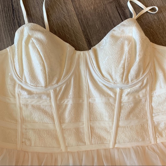 NWT White Dress - Dainty Hooligan Ark & Co. Bridal Shower / Rehearsal Dinner - Picture 5 of 5